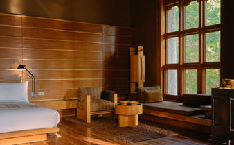 amankora-bhutan-accommodation-thimphu-suite-interiors.jpg