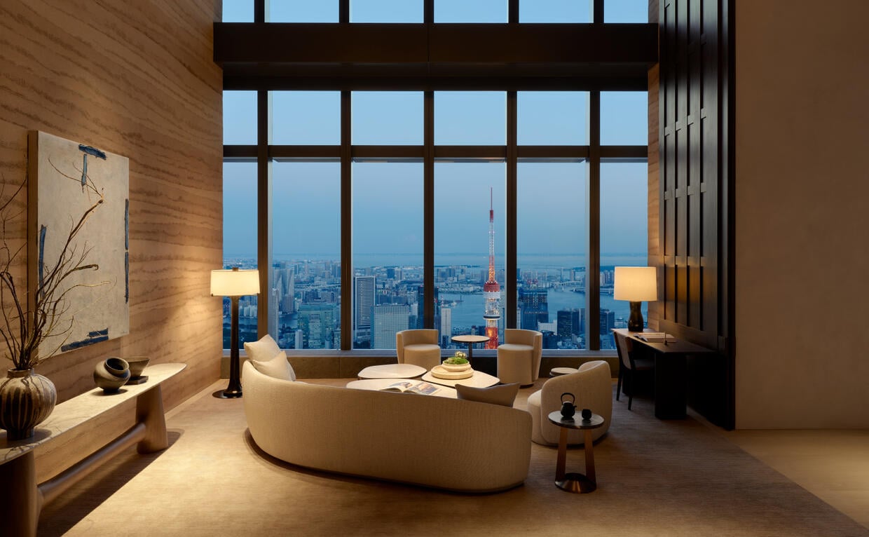 aman-residences-tokyo-communal-space-library.jpg