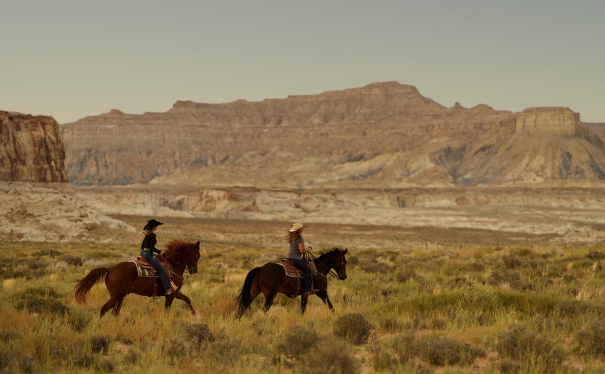 amangiri-experiences-horseback-riding.jpg