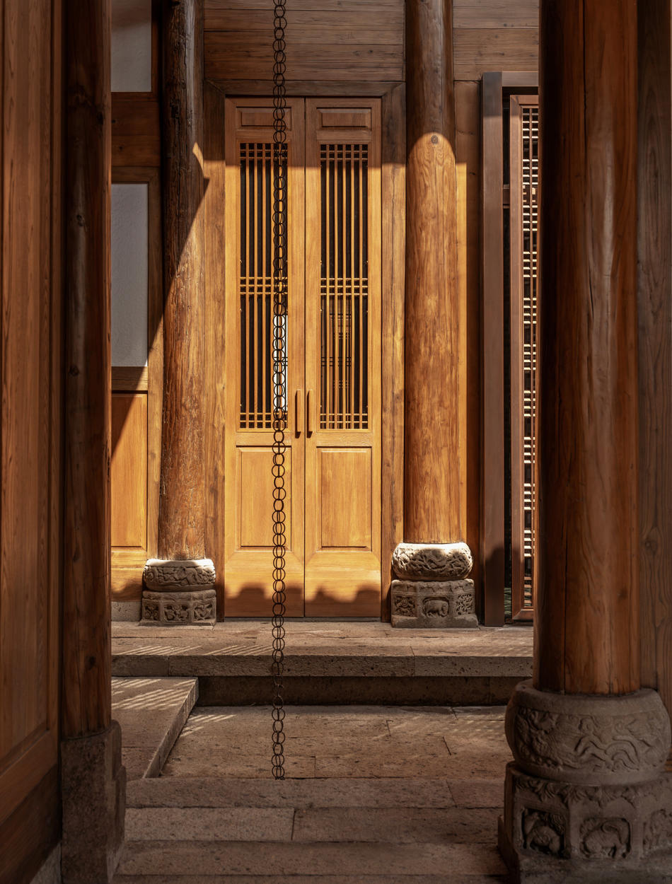 Amanyangyun, China - One Bedroom Antique Pavilion, Detail.